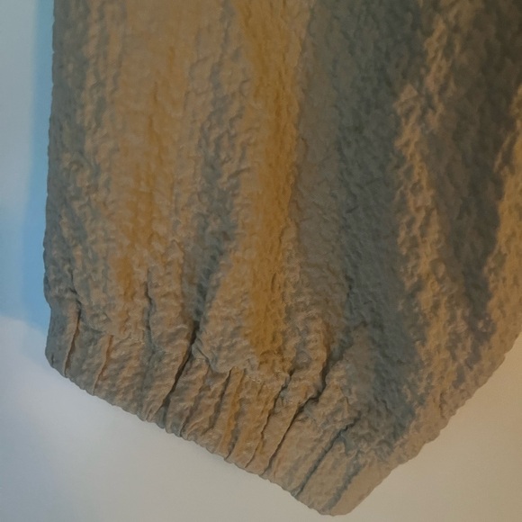 Orvis Taupe Lightweight Crinkle Jogging Set - Picture 2 of 4